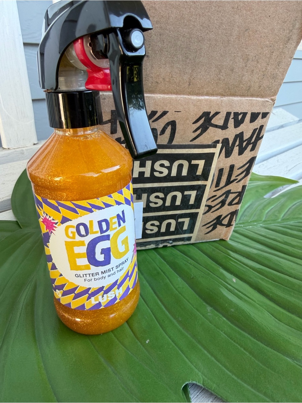 Lush Golden Egg Glitter Mist Spray - Shimmery Gold